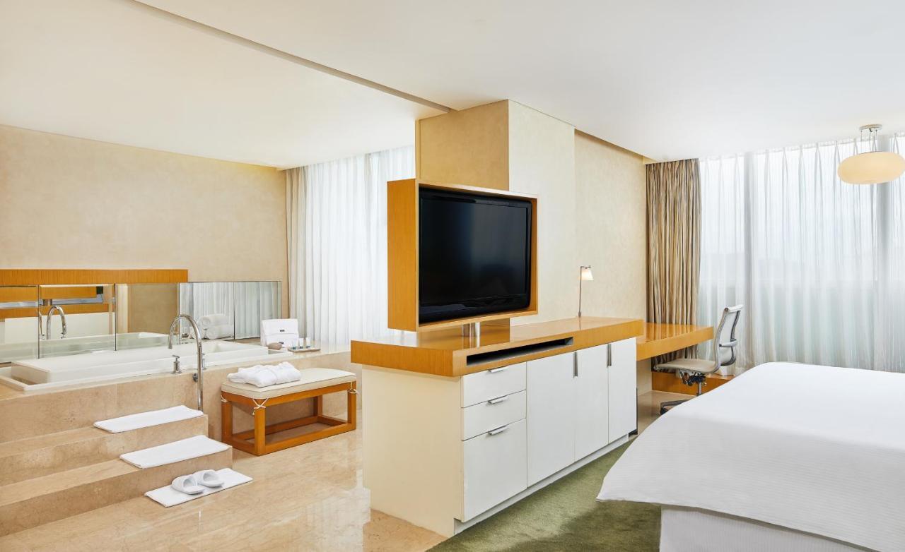 The Westin Shenzhen Nanshan - As Part Of An Upscale Shopping Complex, With Direct Subway Access, The Hotel Is Just A Few Minutes Walks To Famous Theme Parks מראה חיצוני תמונה